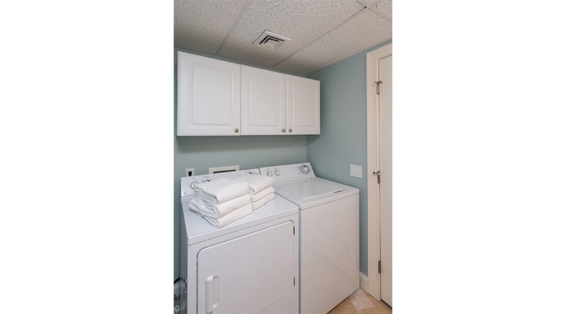 CARRIAGE HOUSE photo 22