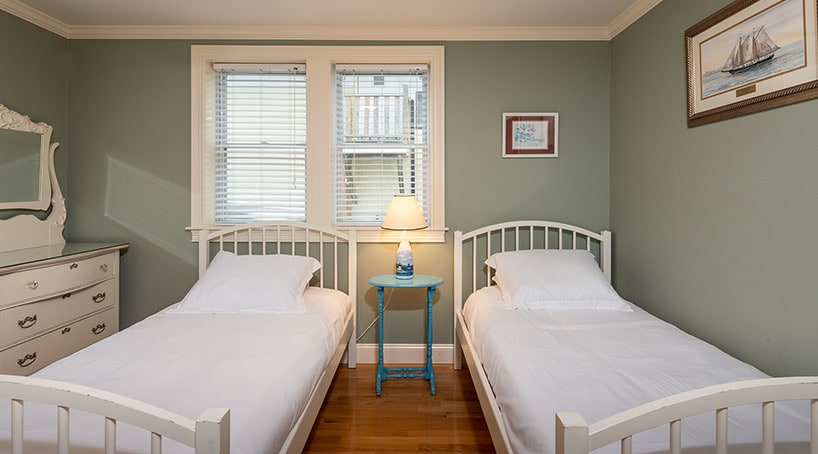 CARRIAGE HOUSE photo 18